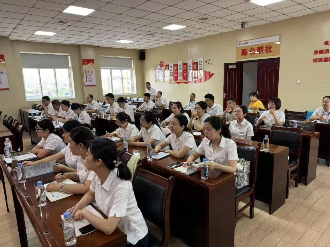 陈仓联社组织开展银行业从业资格考前专题培训
