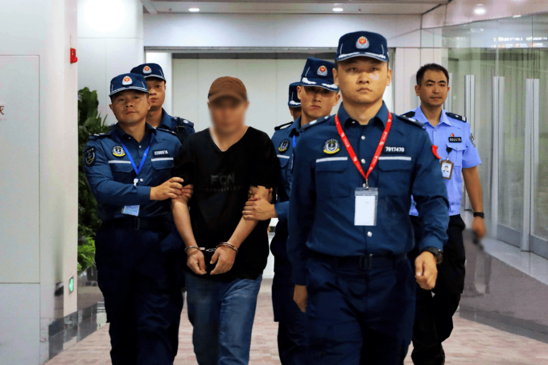 公海突发命案，海警跨境追逃！